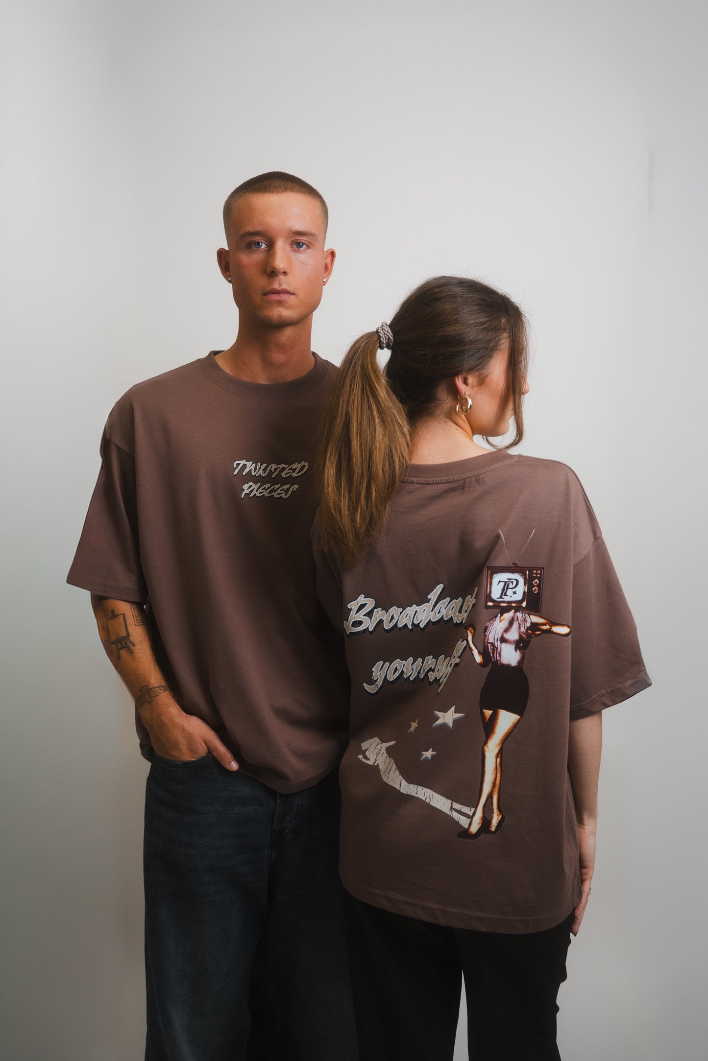 BROADCAST TEE "MOCCA"